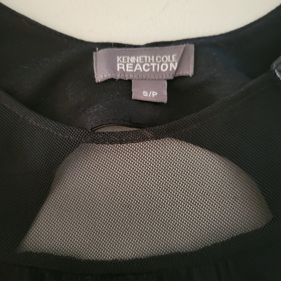 Sleeveless top, faux leather trim, Sz small, black. Longer in length - Picture 3 of 6